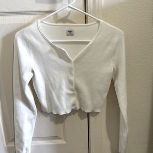 Aritzia Izzy Sweater (Like New)